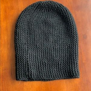 Black knit slouch beanie